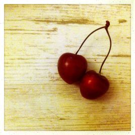 Cherries (Aix-en-Provence) © Alison Jordan